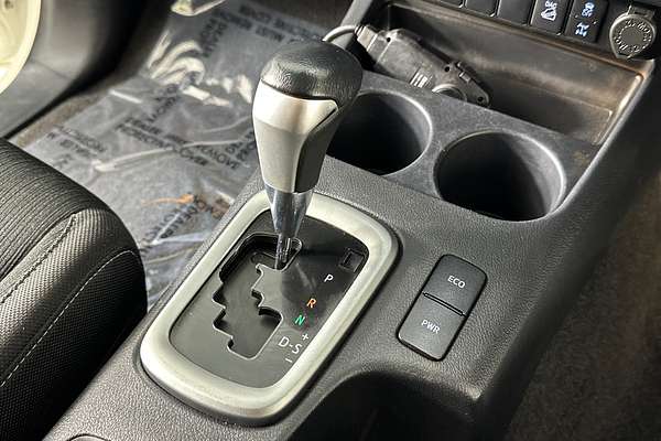 2021 Toyota HILUX SR5 (4x4) GUN126R FACELIFT 4X4