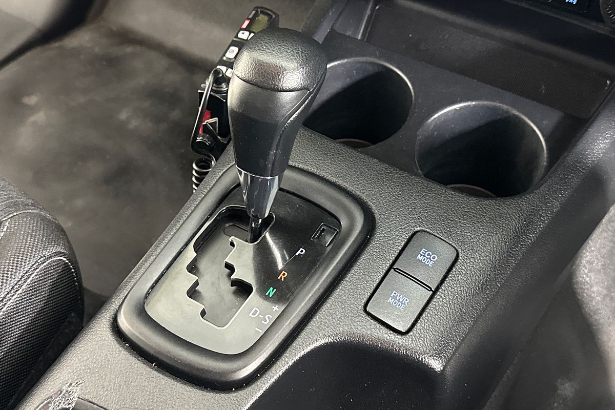 2021 Toyota HILUX SR (4x4) GUN126R FACELIFT 4X4