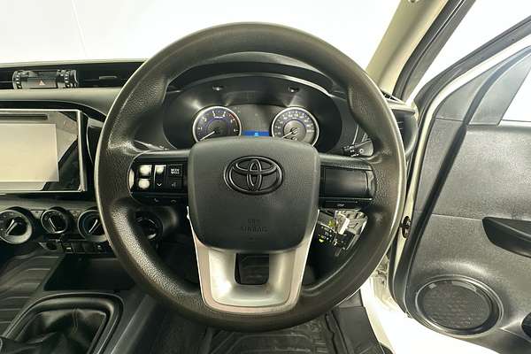 2016 Toyota HILUX SR (4x4) GUN126R 4X4
