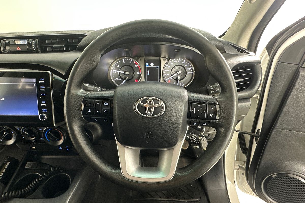 2021 Toyota HILUX SR (4x4) GUN126R FACELIFT 4X4