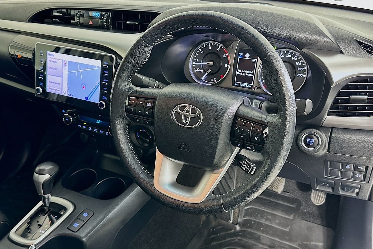 2021 Toyota HILUX SR5 (4x4) GUN126R FACELIFT 4X4