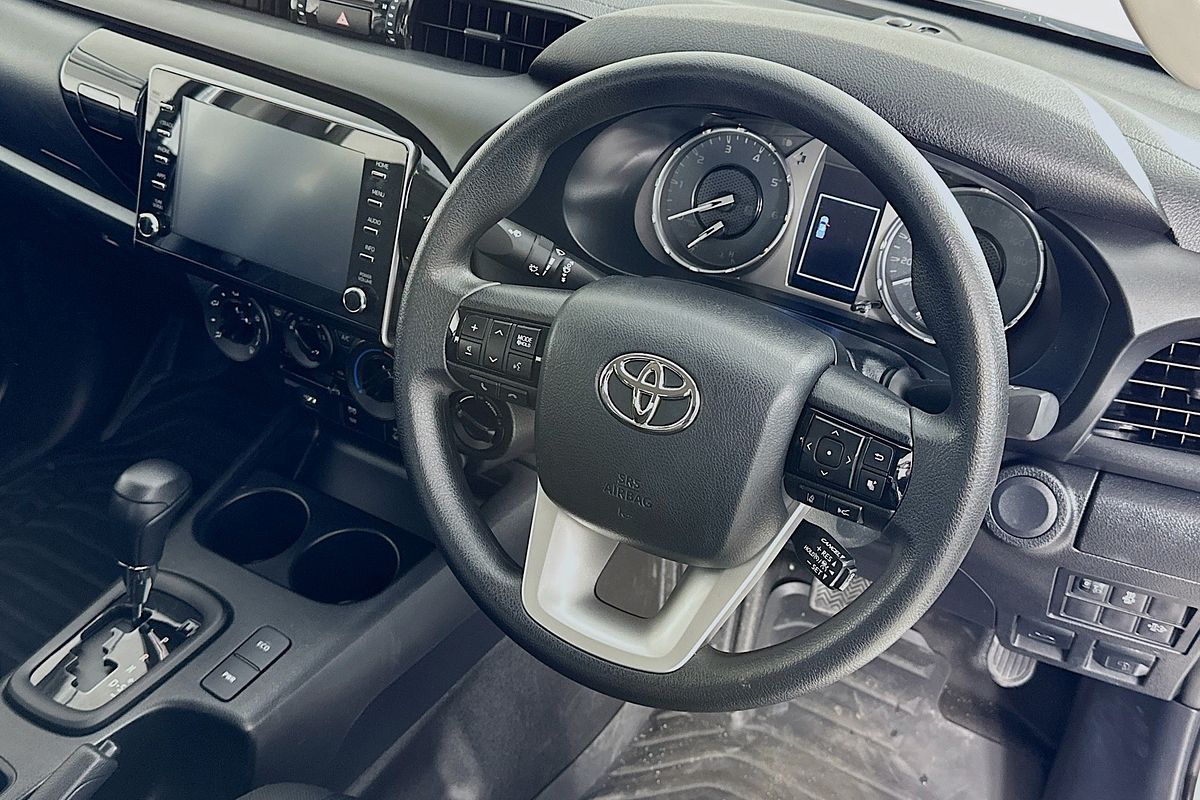 2023 Toyota HILUX SR GUN126R 4X4