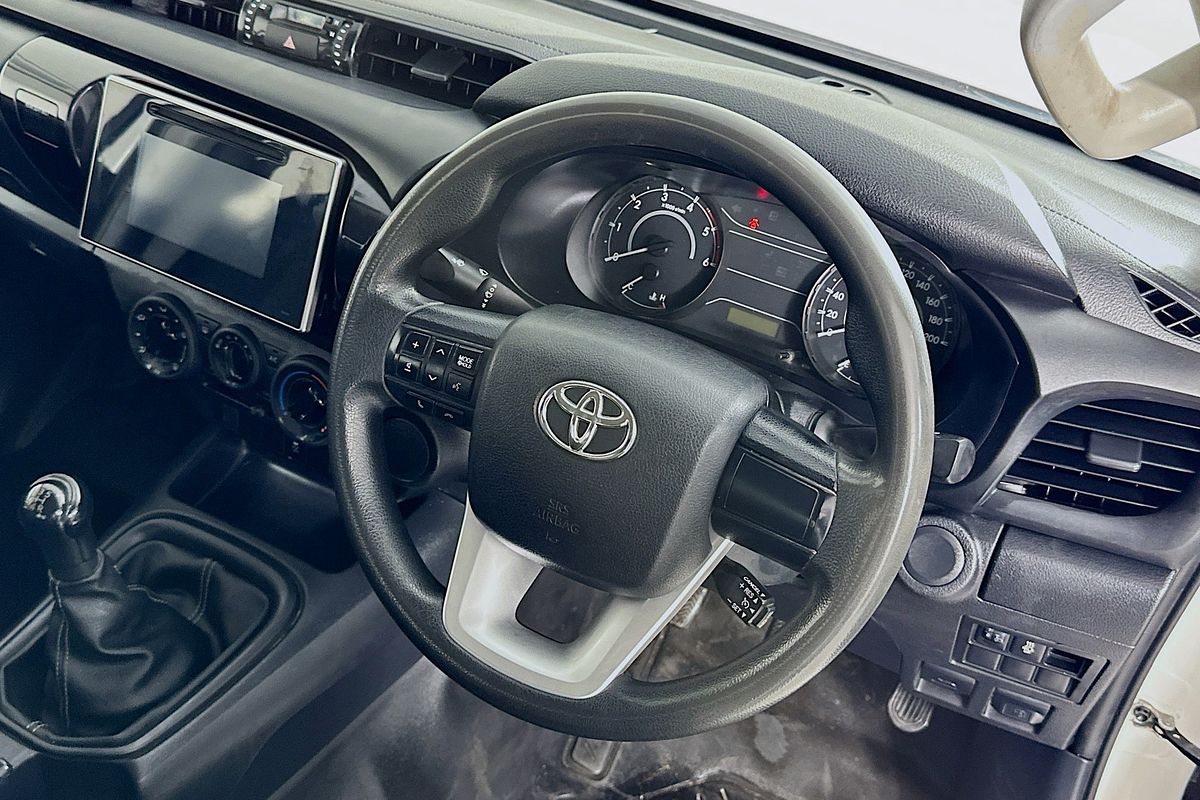 2017 Toyota HILUX WORKMATE GUN122R REAR WHEEL DRIVE