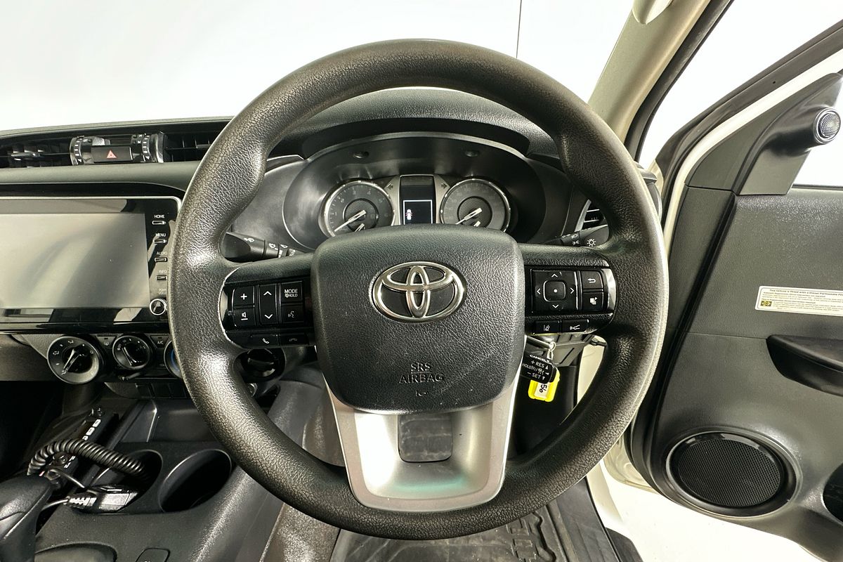 2021 Toyota HILUX SR (4x4) GUN126R FACELIFT 4X4