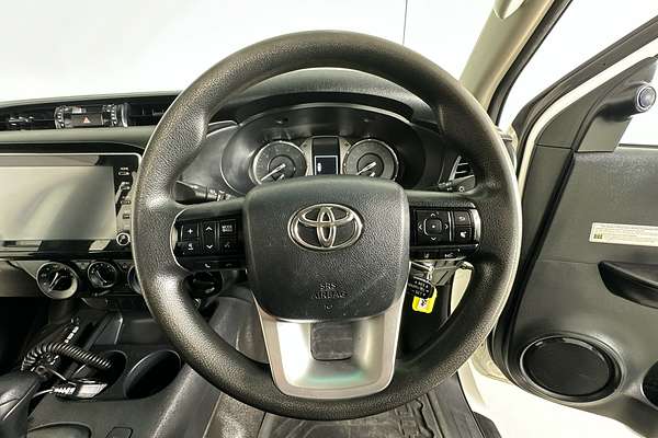 2021 Toyota HILUX SR (4x4) GUN126R FACELIFT 4X4