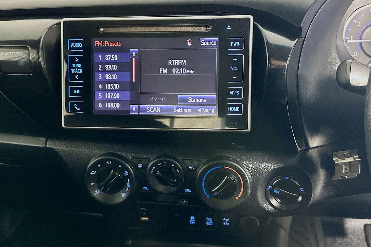 2019 Toyota HILUX SR (4x4) GUN126R MY19 4X4