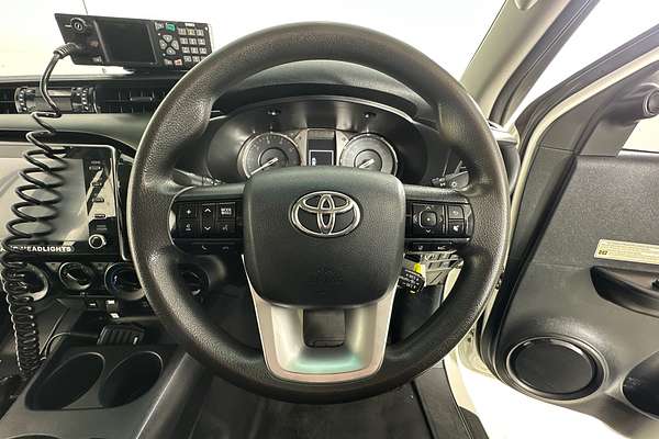 2020 Toyota HILUX SR (4x4) GUN126R FACELIFT 4X4