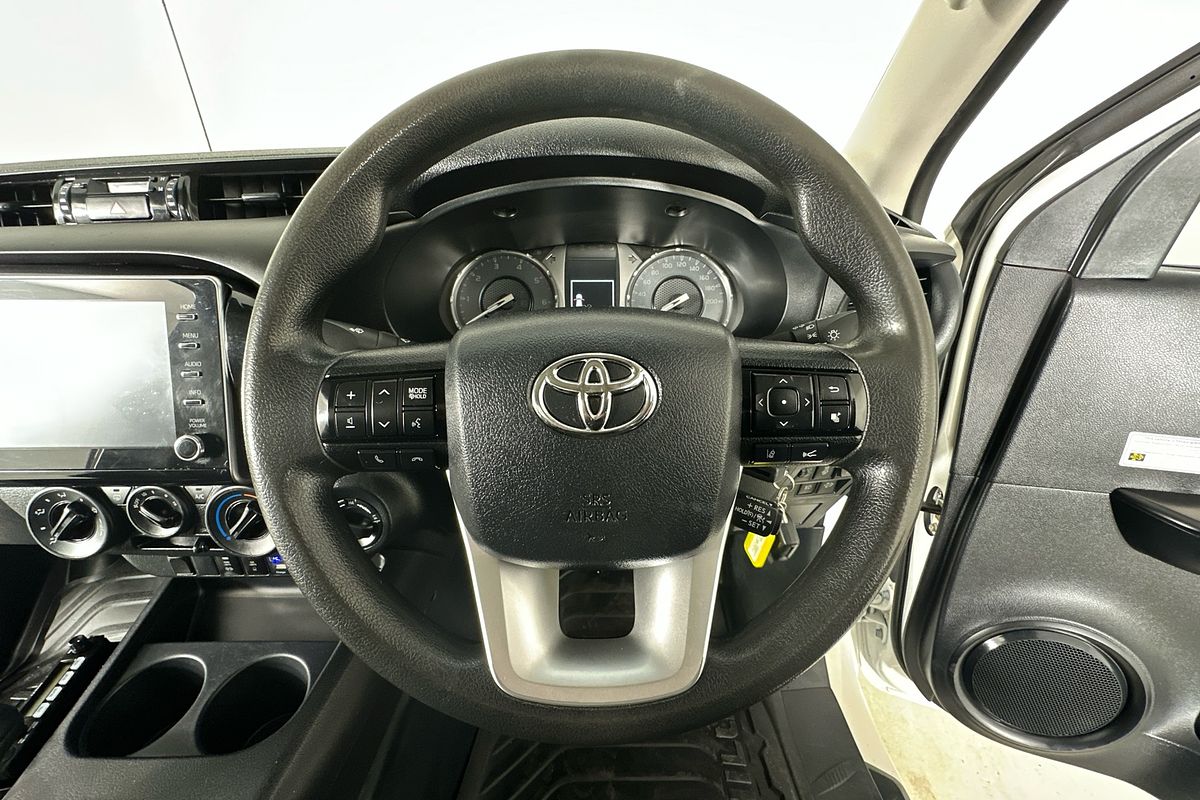2021 Toyota HILUX SR (4x4) GUN126R FACELIFT 4X4