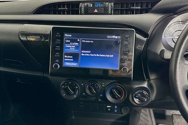 2023 Toyota HILUX SR (4x4) GUN126R 4X4