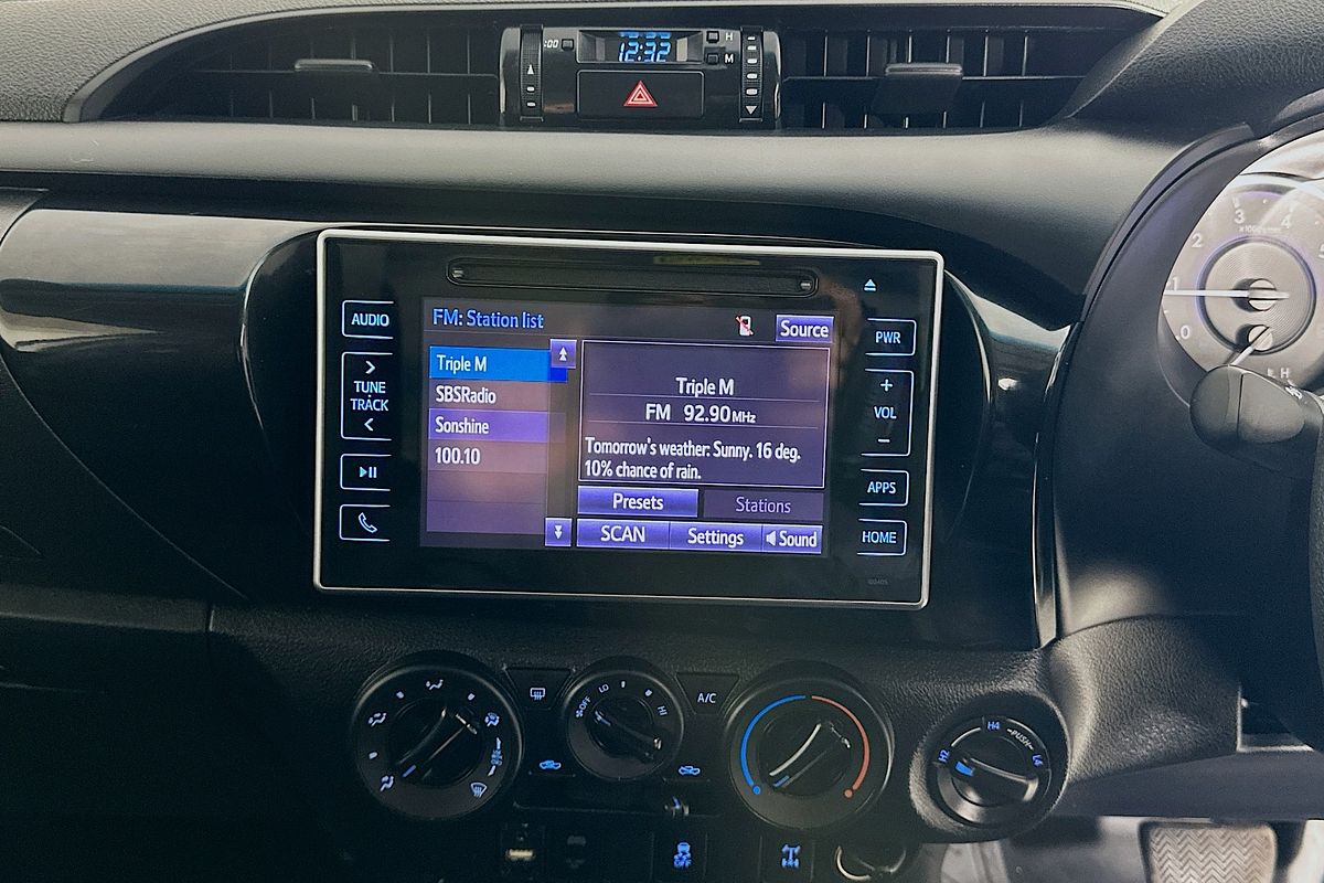 2019 Toyota HILUX SR (4x4) GUN126R MY19 4X4