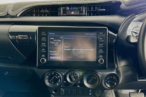 2021 Toyota HILUX SR (4x4) GUN126R 4X4