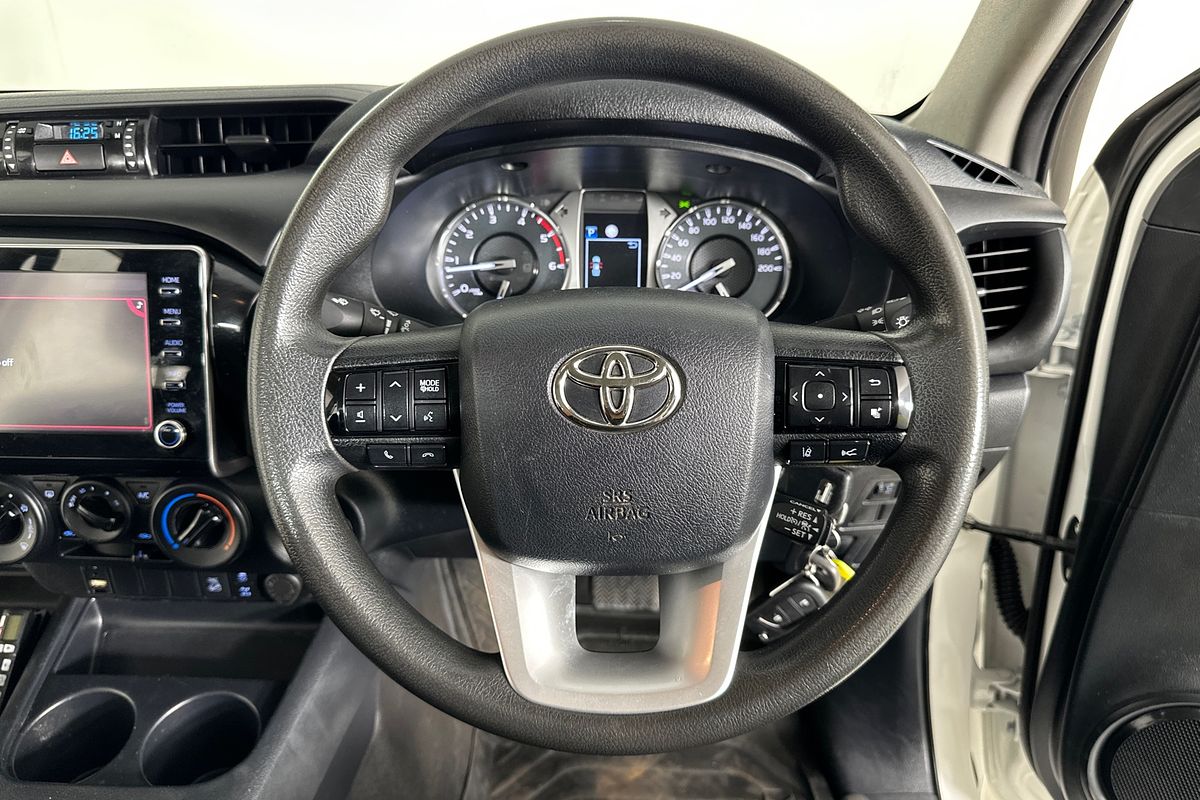 2021 Toyota HILUX SR (4x4) GUN126R 4X4