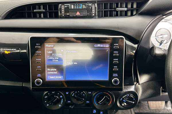 2022 Toyota HILUX SR (4x4) GUN126R 4X4
