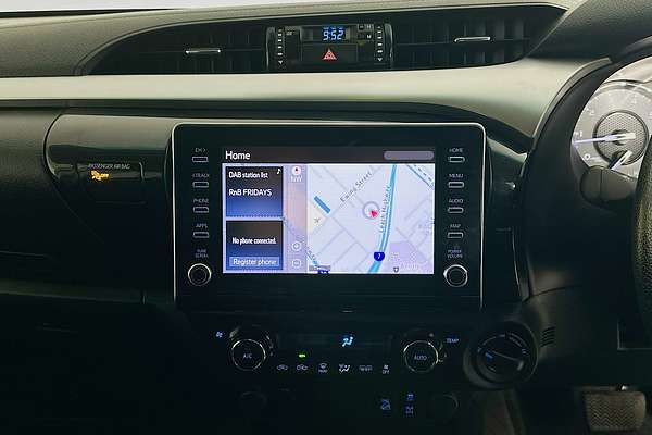 2020 Toyota HILUX SR5 (4x4) GUN126R FACELIFT 4X4