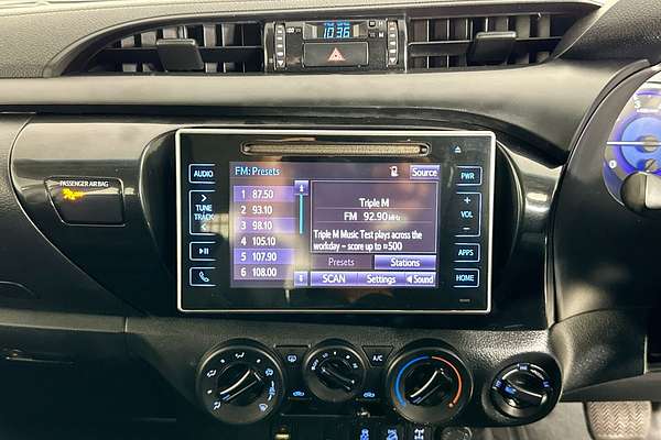2019 Toyota HILUX SR (4x4) GUN126R MY19 4X4
