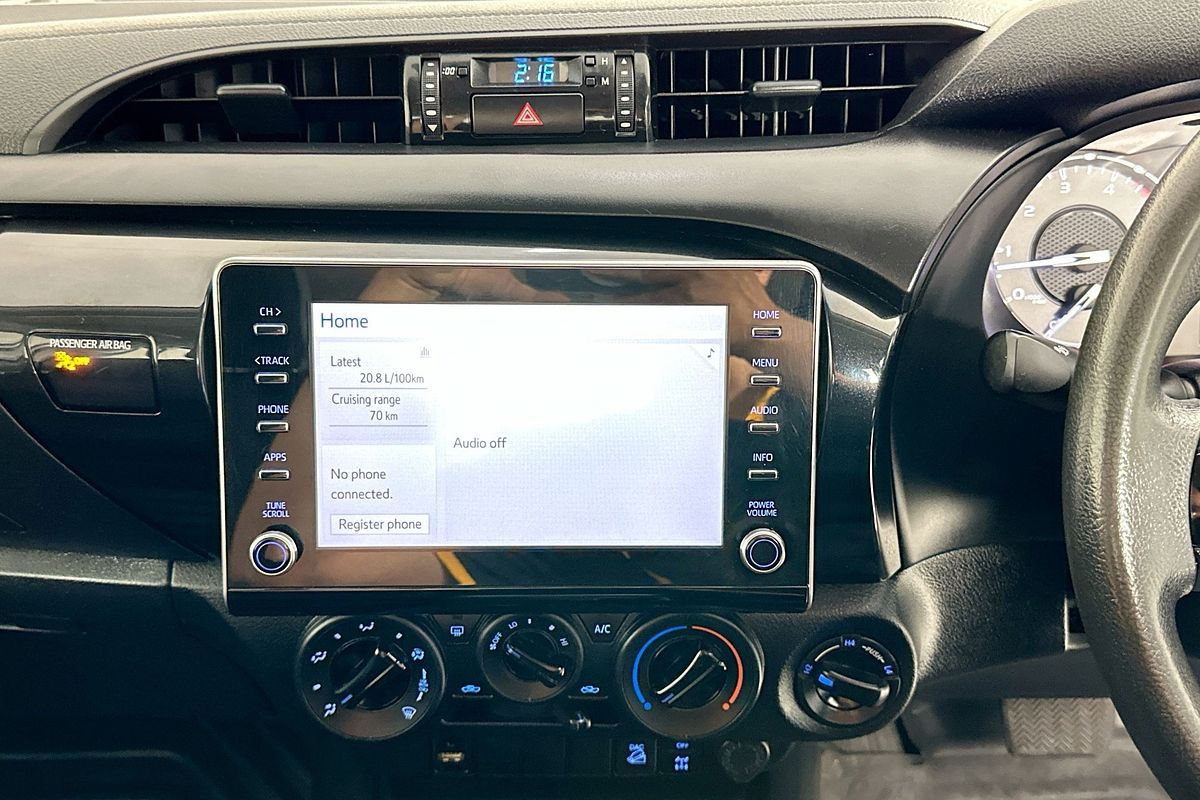 2020 Toyota HILUX SR (4x4) GUN126R FACELIFT 4X4