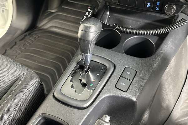 2022 Toyota HILUX SR (4x4) GUN126R 4X4