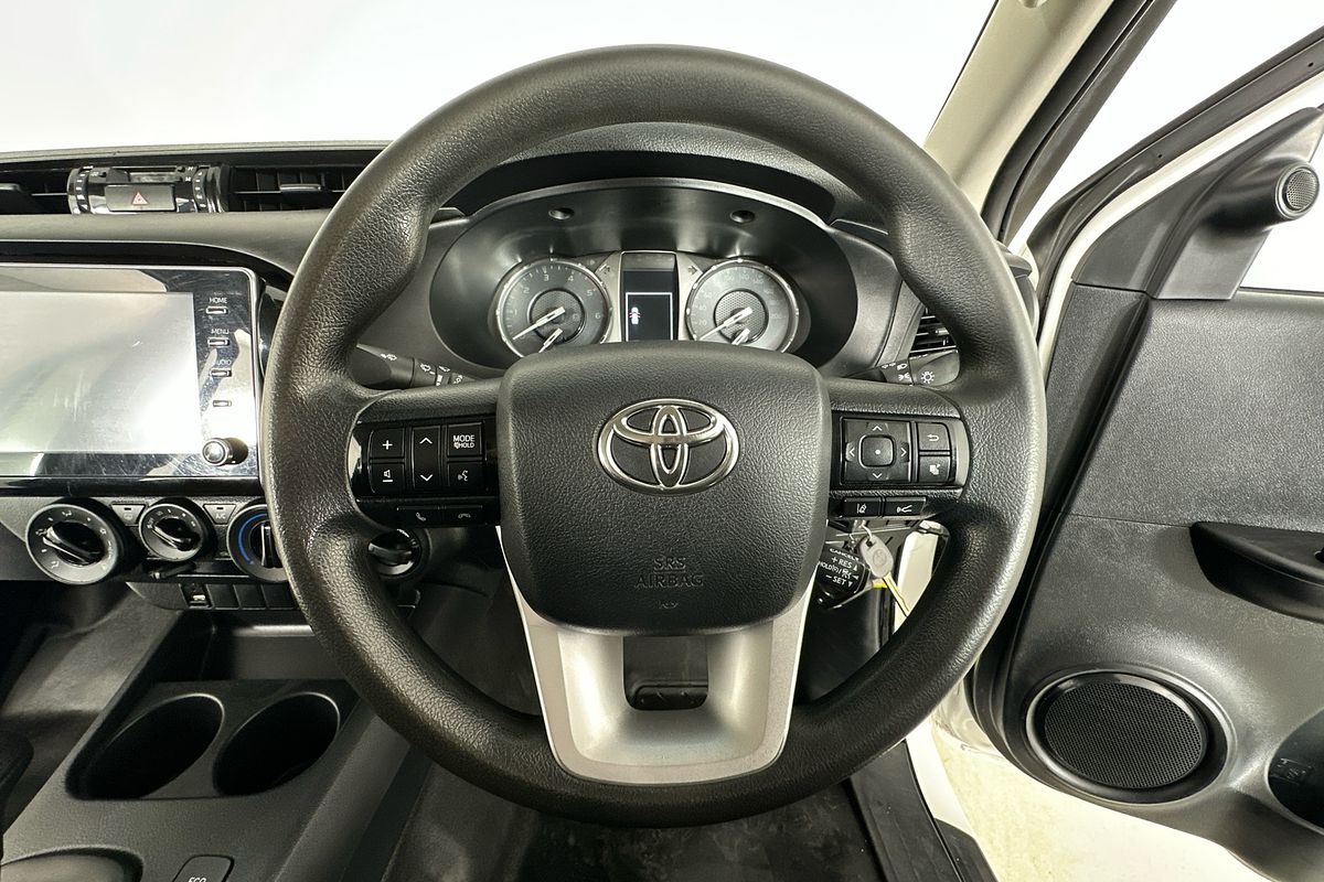 2020 Toyota HILUX SR (4x4) GUN126R FACELIFT 4X4