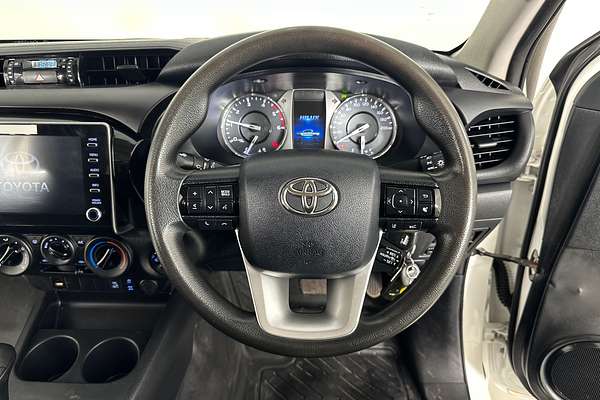 2021 Toyota HILUX SR (4x4) GUN126R 4X4