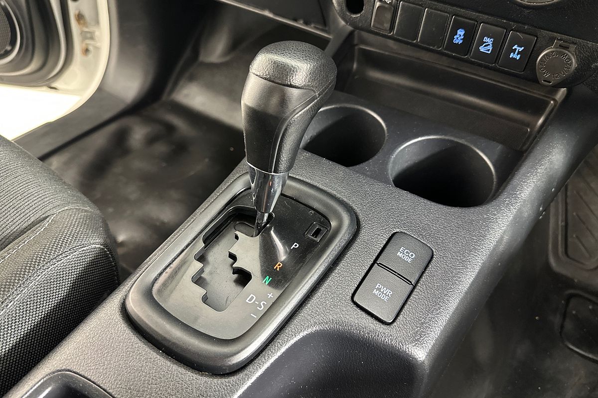 2019 Toyota HILUX SR (4x4) GUN126R MY19 UPGRADE 4X4