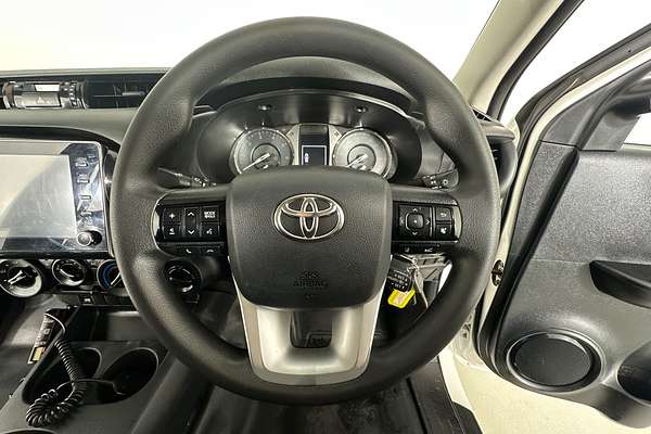 2020 Toyota HILUX SR (4x4) GUN126R FACELIFT 4X4