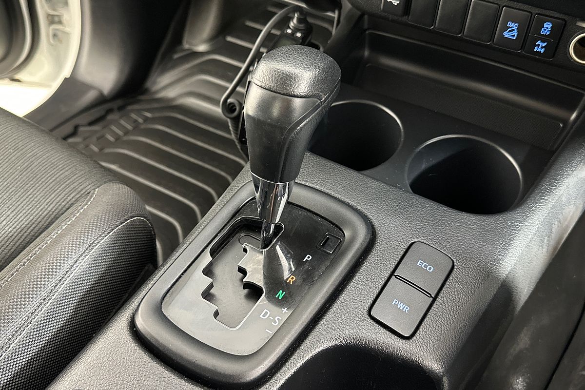 2024 Toyota HILUX SR (4x4) GUN126R 4X4