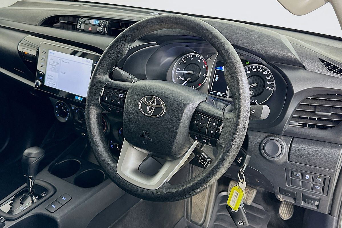 2024 Toyota HILUX SR (4x4) GUN126R 4X4