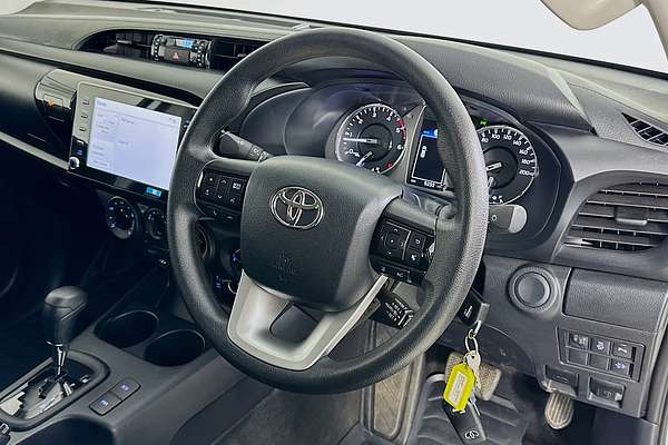2024 Toyota HILUX SR (4x4) GUN126R 4X4