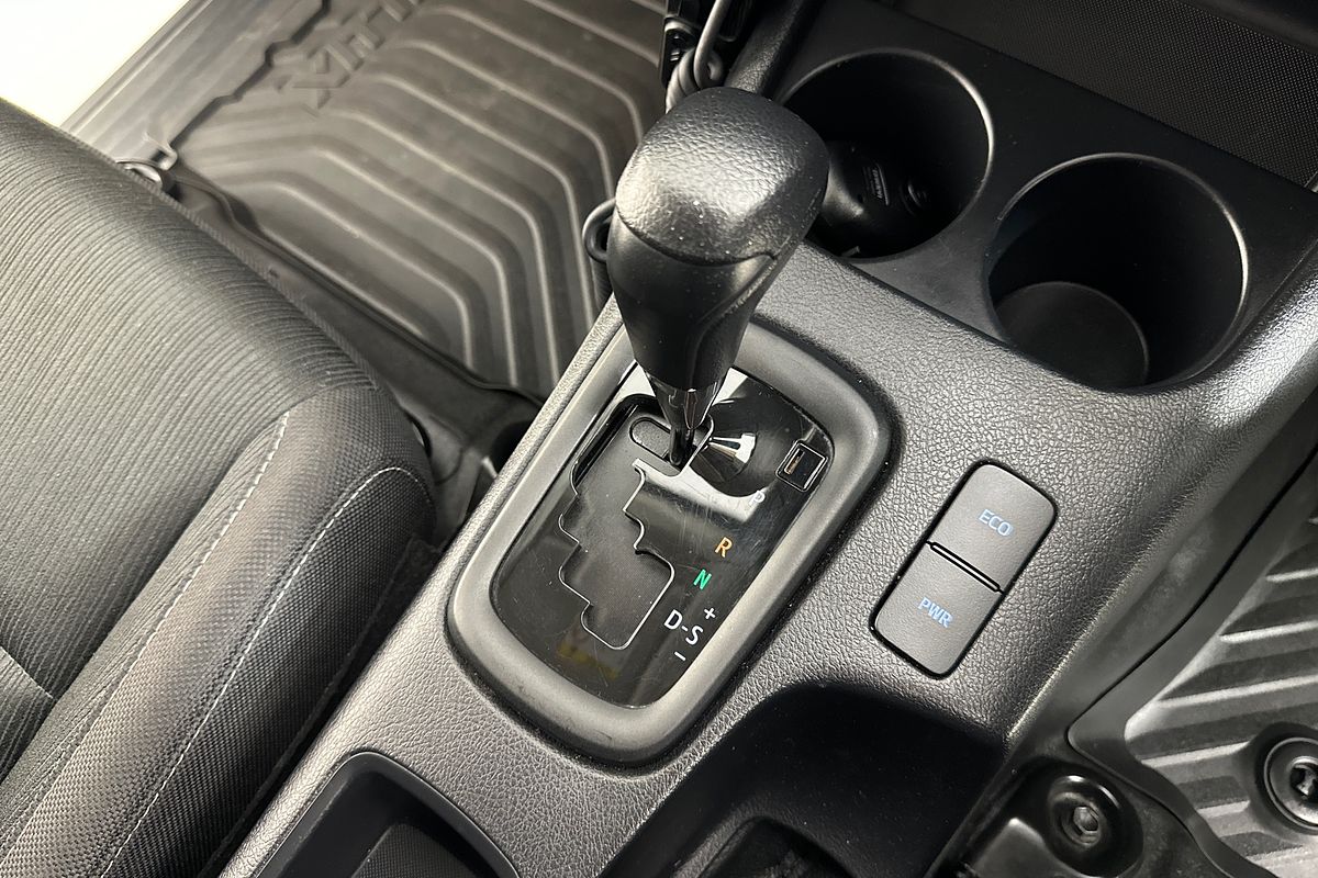 2024 Toyota HILUX SR (4x4) GUN126R 4X4