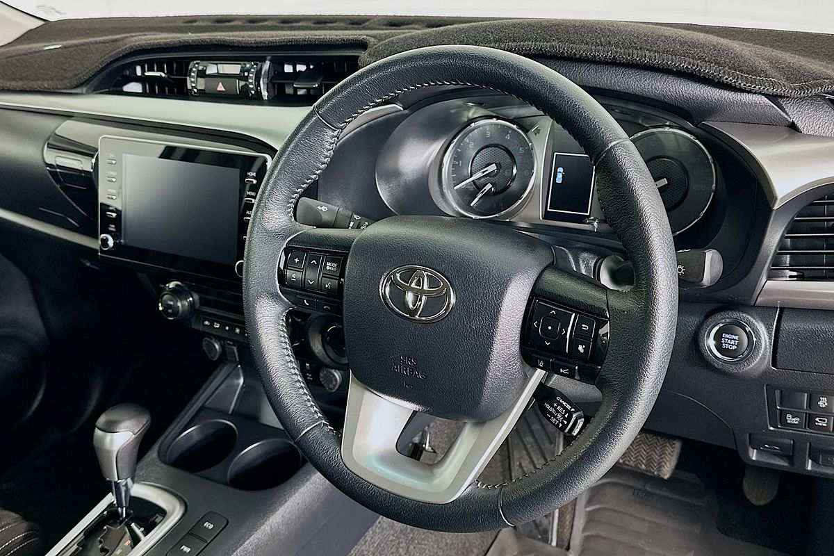 2022 Toyota HILUX SR5 (4x4) GUN126R 4X4