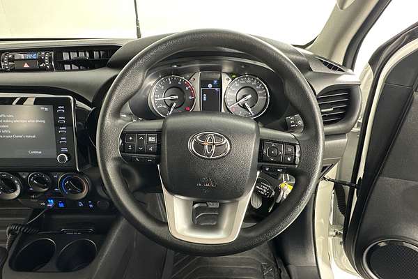 2023 Toyota HILUX SR (4x4) STEEL WHEELS GUN126R 4X4