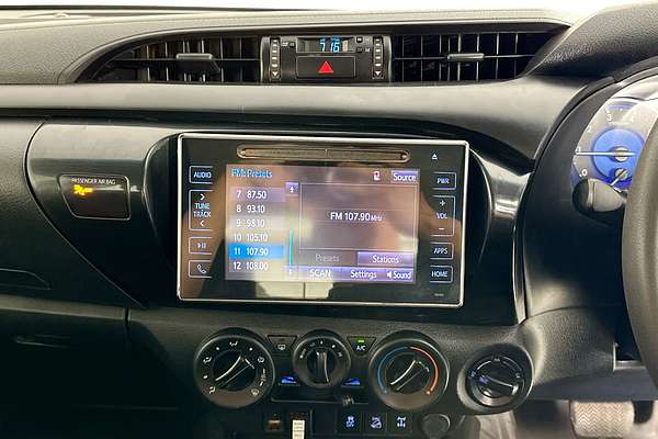 2023 Toyota HILUX SR (4x4) GUN126R 4X4