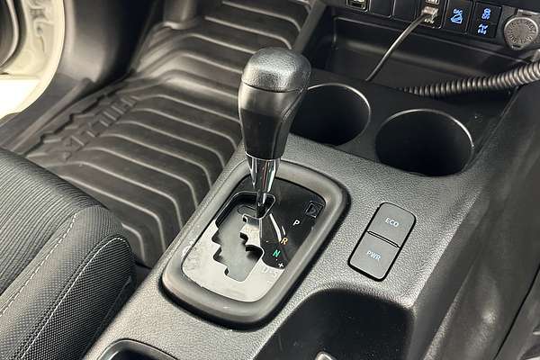 2023 Toyota HILUX SR (4x4) GUN126R 4X4