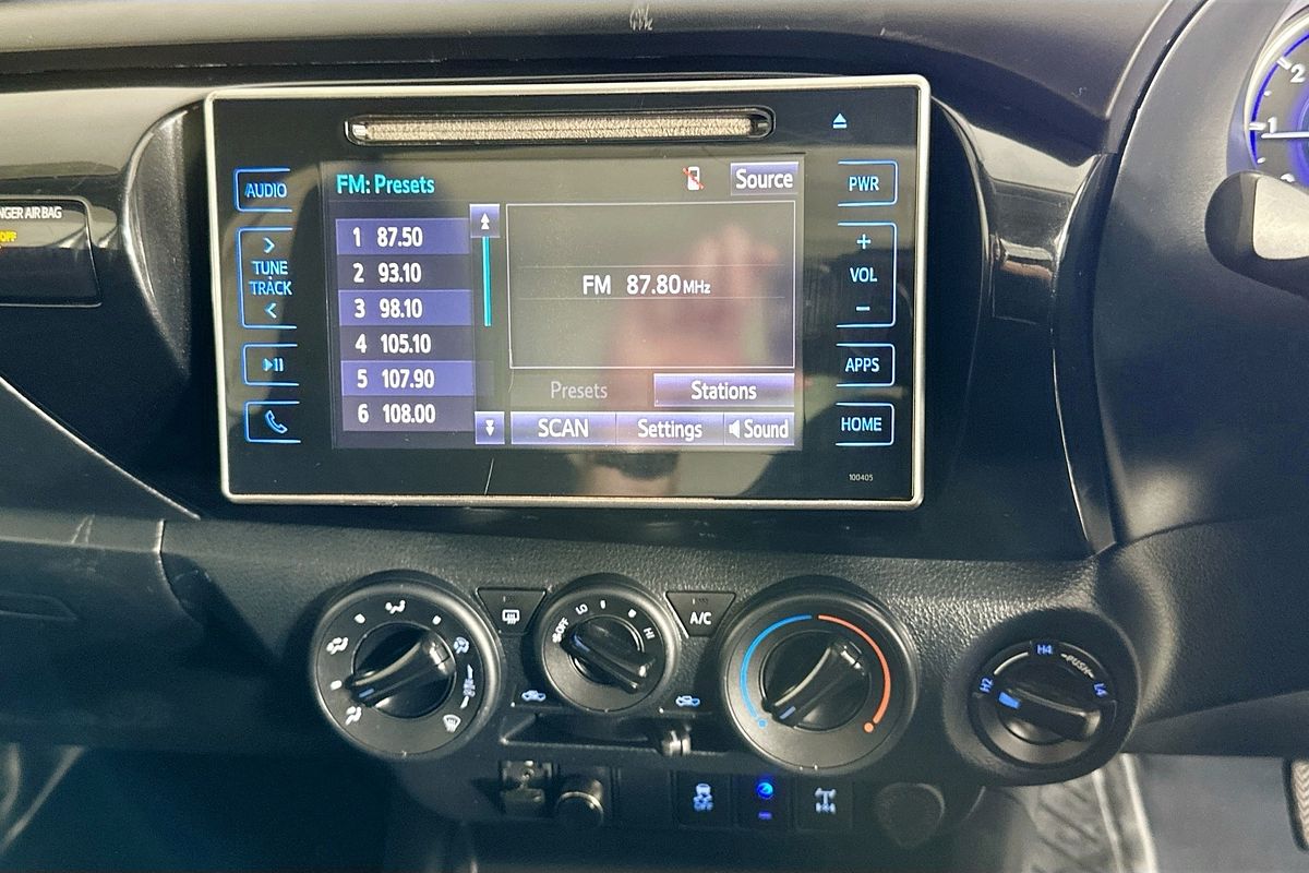 2019 Toyota HILUX SR (4x4) GUN126R MY19 4X4