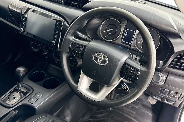 2022 Toyota HILUX SR (4x4) GUN126R 4X4