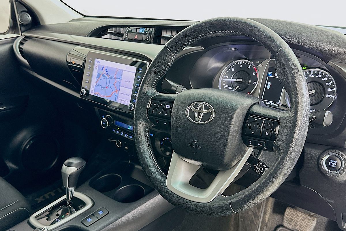 2021 Toyota HILUX SR5 (4x4) GUN126R 4X4