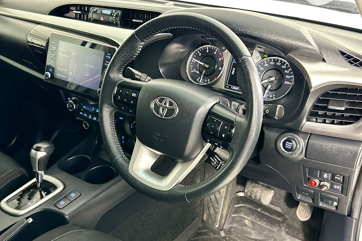2021 Toyota HILUX SR5 (4x4) GUN126R 4X4