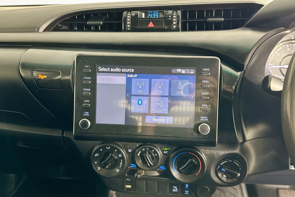 2022 Toyota HILUX SR (4x4) GUN126R 4X4