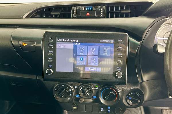 2022 Toyota HILUX SR (4x4) GUN126R 4X4