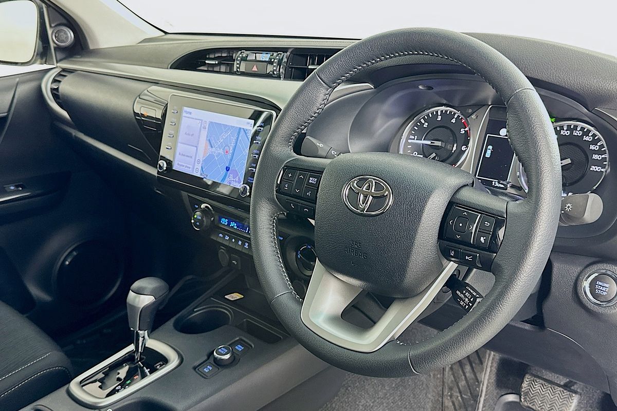 2025 Toyota HILUX SR5 48V (4x4) GUN126R RC 4X4