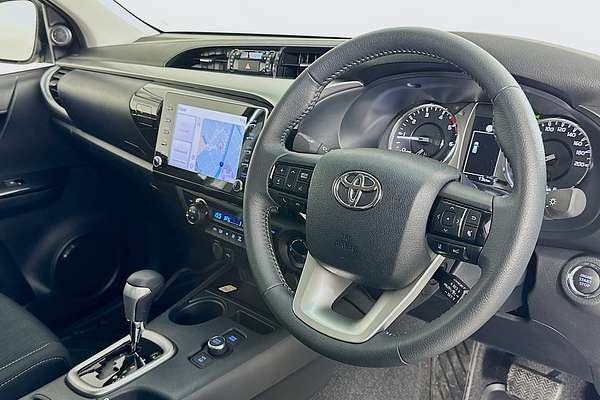 2025 Toyota HILUX SR5 48V (4x4) GUN126R RC 4X4