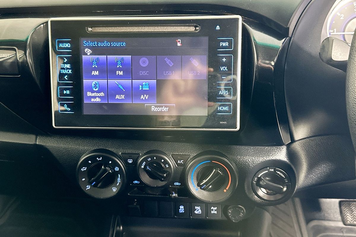 2018 Toyota HILUX SR (4x4) GUN126R MY17 4X4