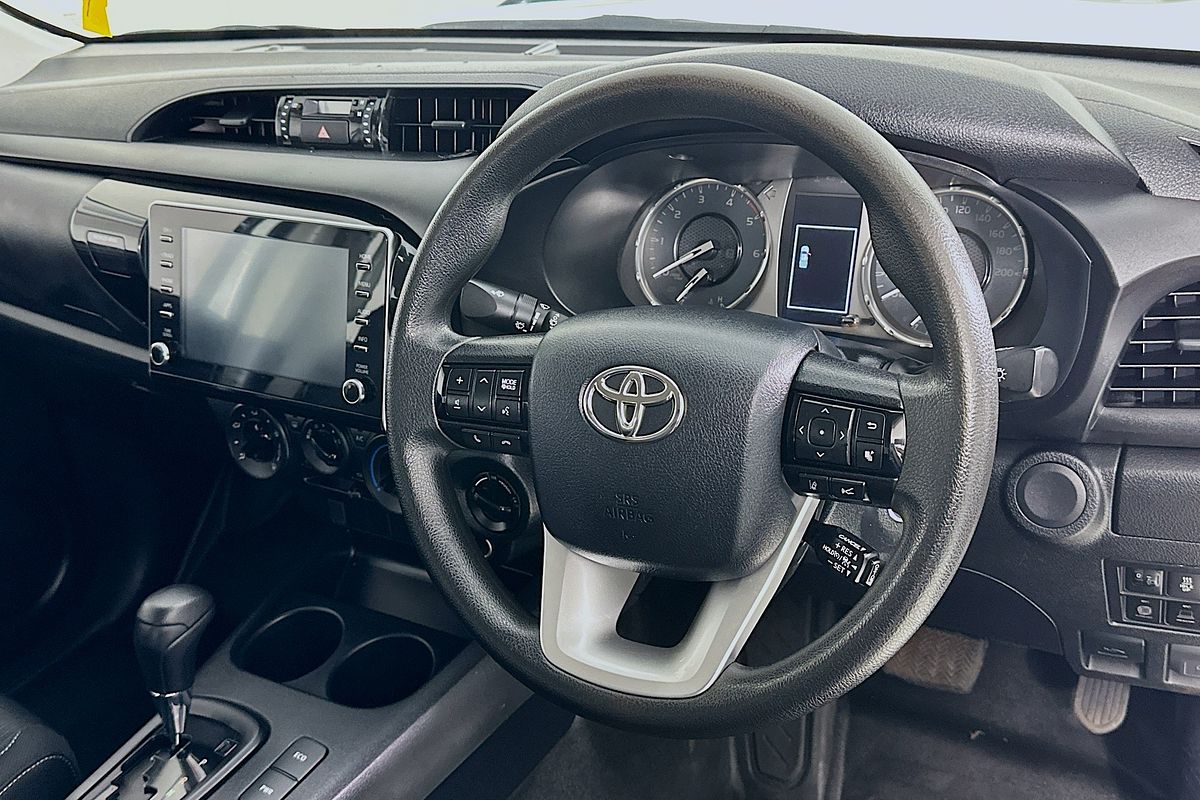 2021 Toyota HILUX SR (4x4) GUN126R FACELIFT 4X4