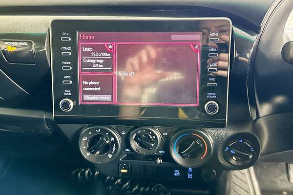 2021 Toyota HILUX SR (4x4) GUN126R FACELIFT 4X4