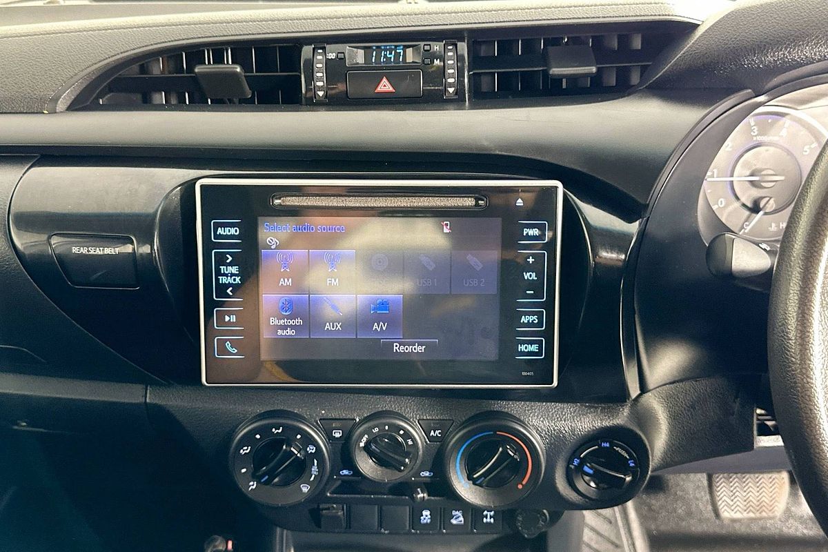 2018 Toyota HILUX SR (4x4) GUN126R MY17 4X4