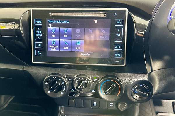 2020 Toyota Hilux SR (4x4) GUN126R FACELIFT 4X4
