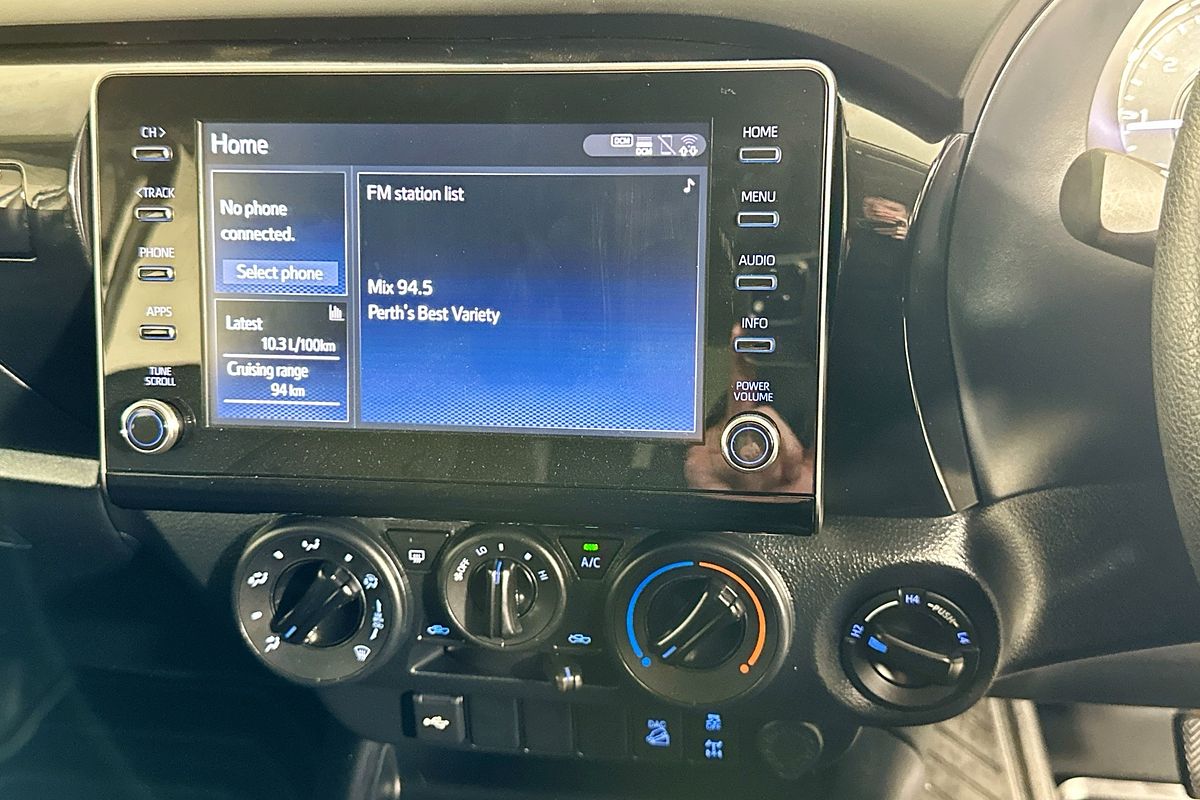 2024 Toyota HILUX SR (4x4) GUN126R 4X4
