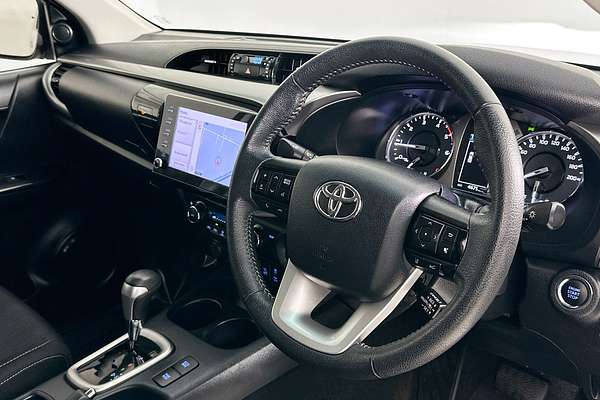2021 Toyota HILUX SR5 (4x4) GUN126R FACELIFT 4X4