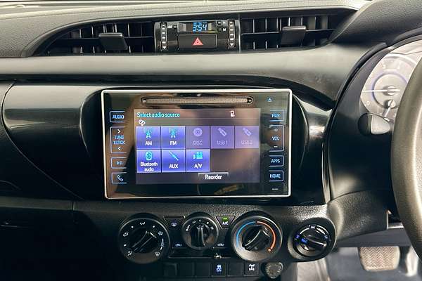 2018 Toyota HILUX SR (4x4) GUN126R MY17 4X4