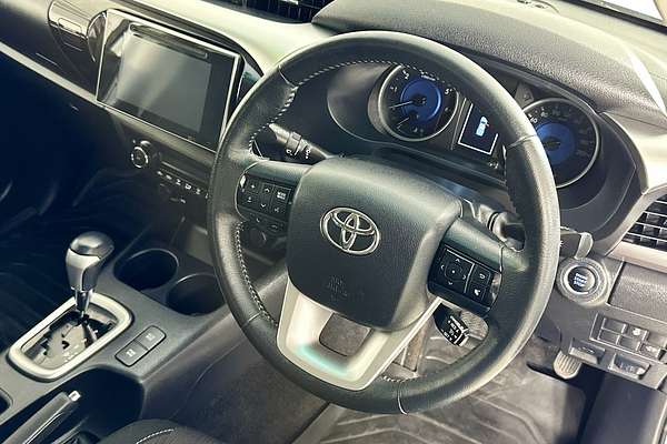 2018 Toyota HILUX SR5 (4x4) GUN126R MY17 4X4